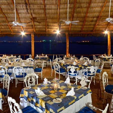 Las Hadas By Brisas Manzanillo Esterno foto The restaurant at the resort
