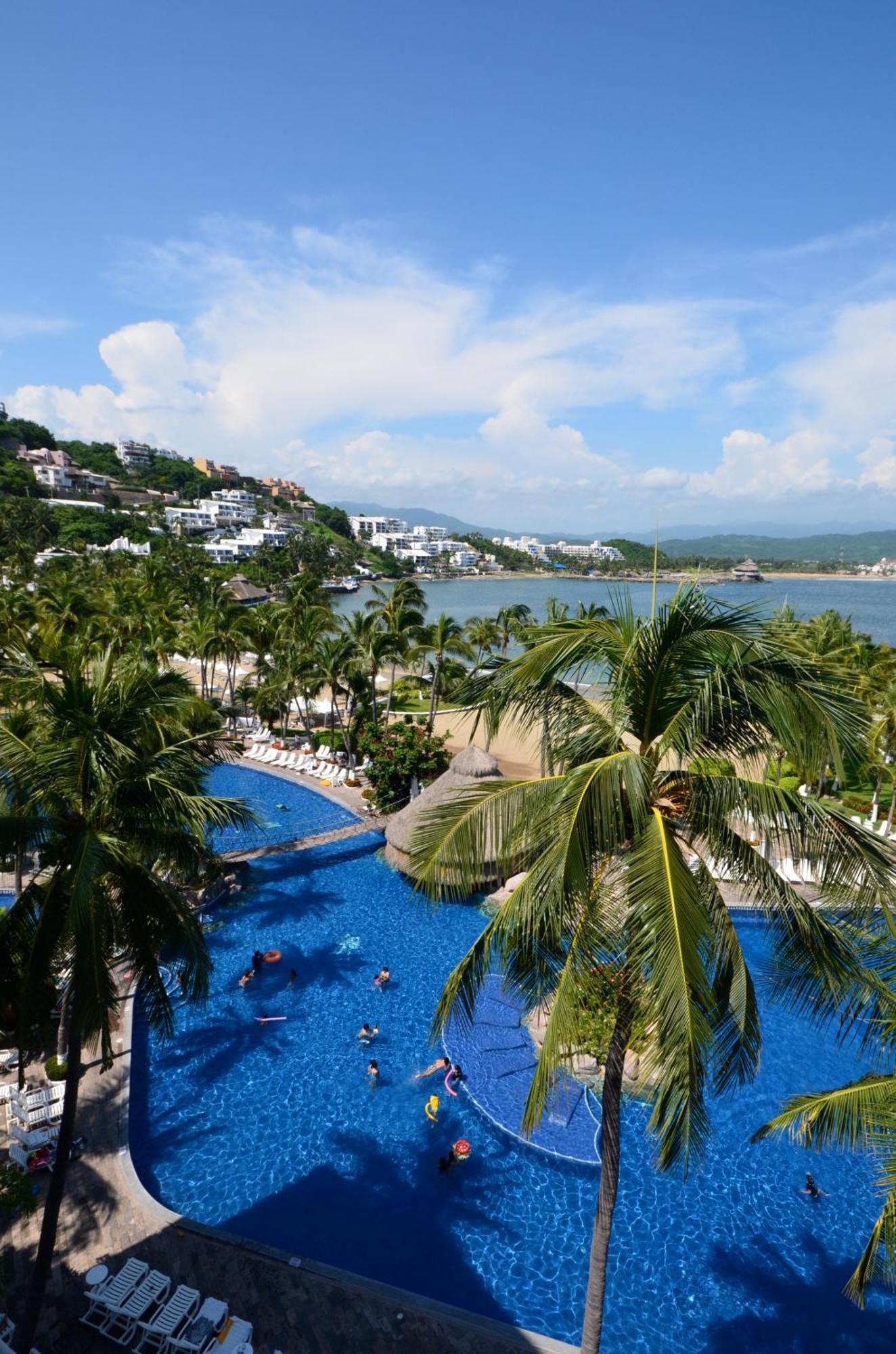 Las Hadas By Brisas Manzanillo Esterno foto View of the bay