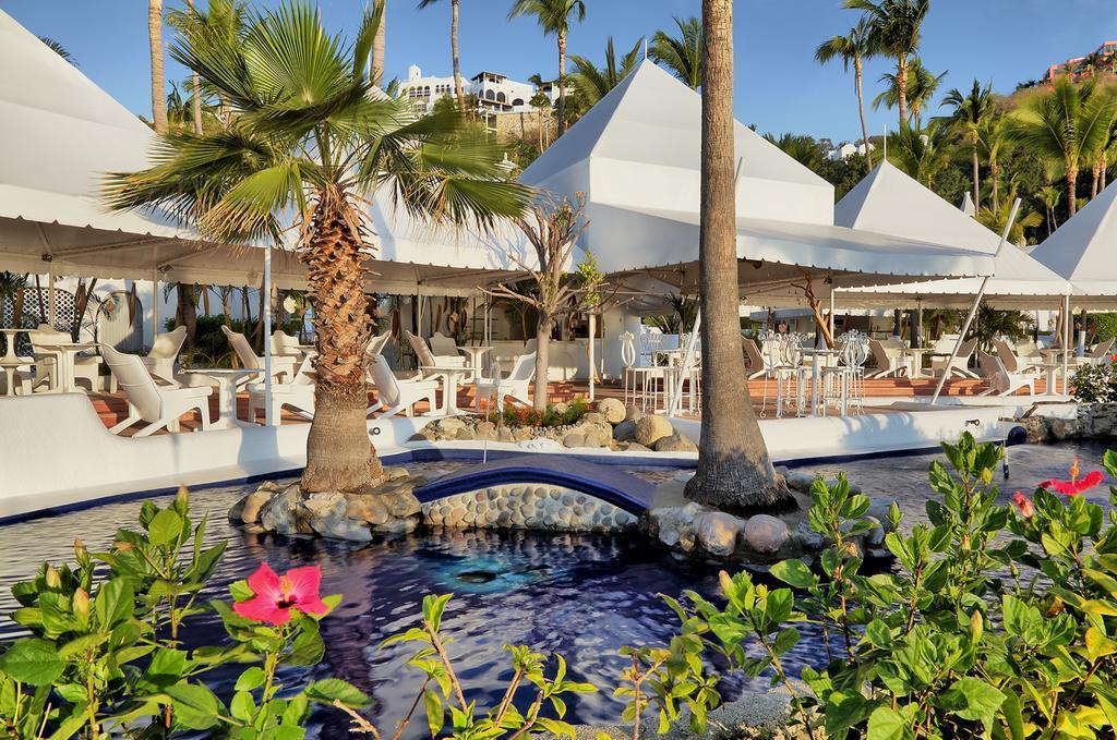 Las Hadas By Brisas Manzanillo Esterno foto The pool at the Hard Rock Hotel